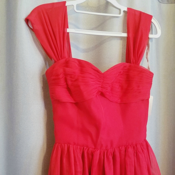 NWT Evening/Prom Gown Bright Red Neon Princess Cut Fame & Partners - Picture 2 of 10